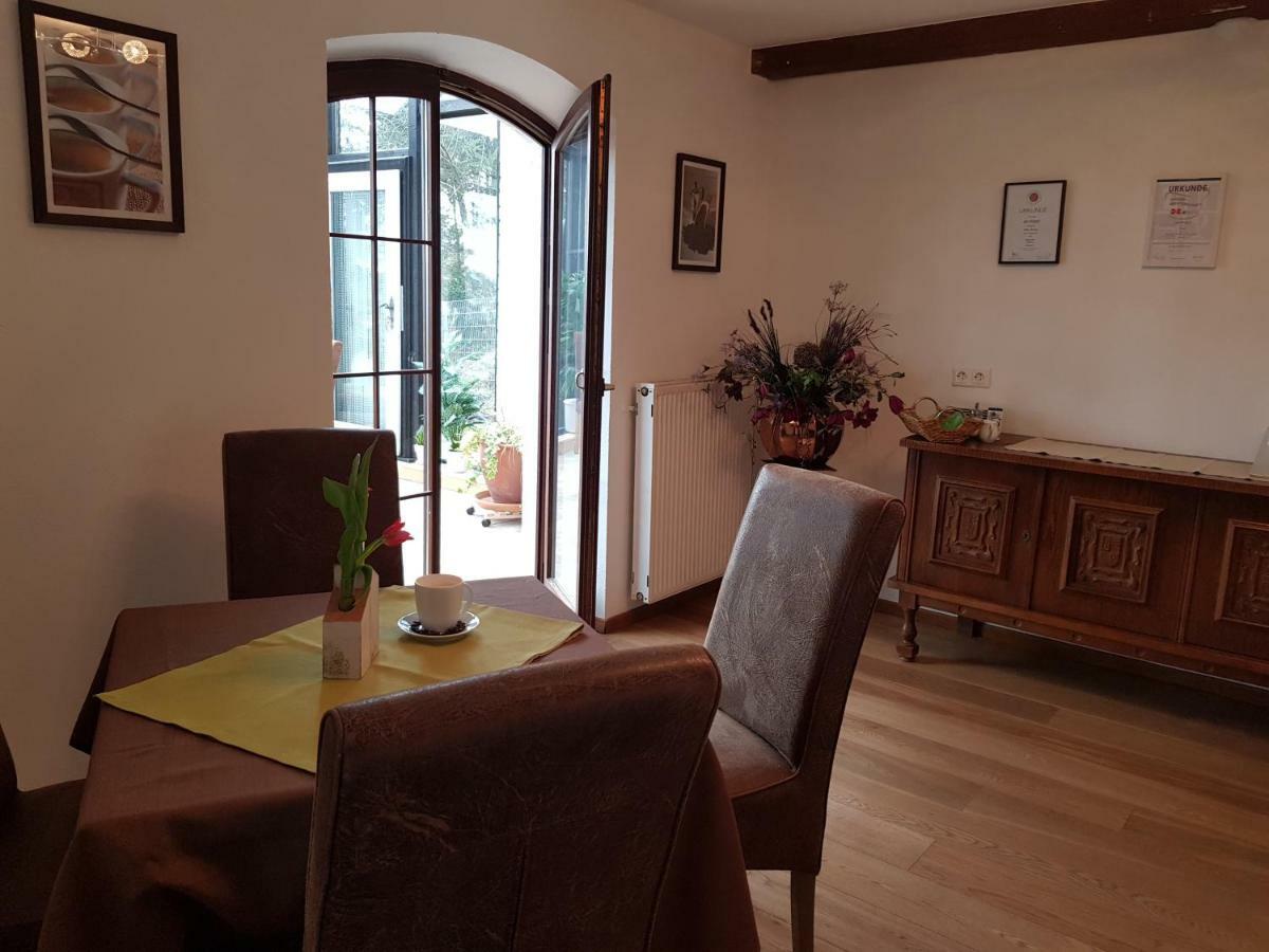 Hotel Feldmaus Olzheim エクステリア 写真